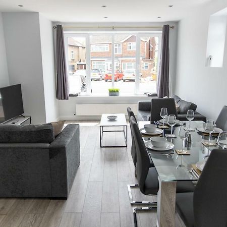 London Northwick Park Serviced Apartments By Riis Property Гарроу Екстер'єр фото
