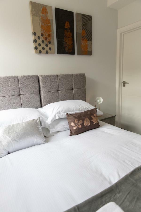 London Northwick Park Serviced Apartments By Riis Property Гарроу Екстер'єр фото