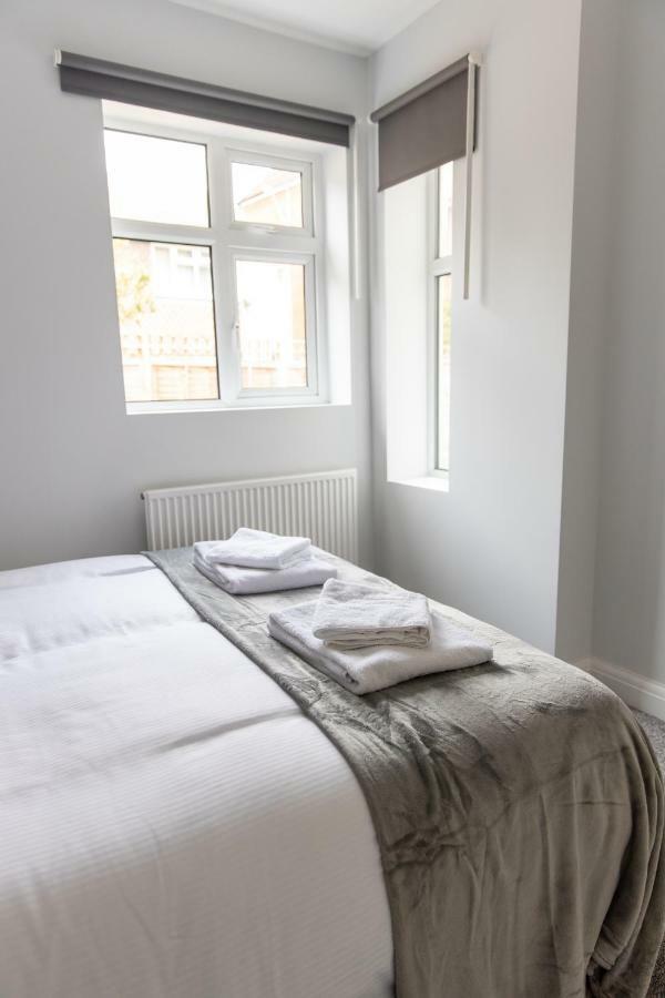 London Northwick Park Serviced Apartments By Riis Property Гарроу Екстер'єр фото