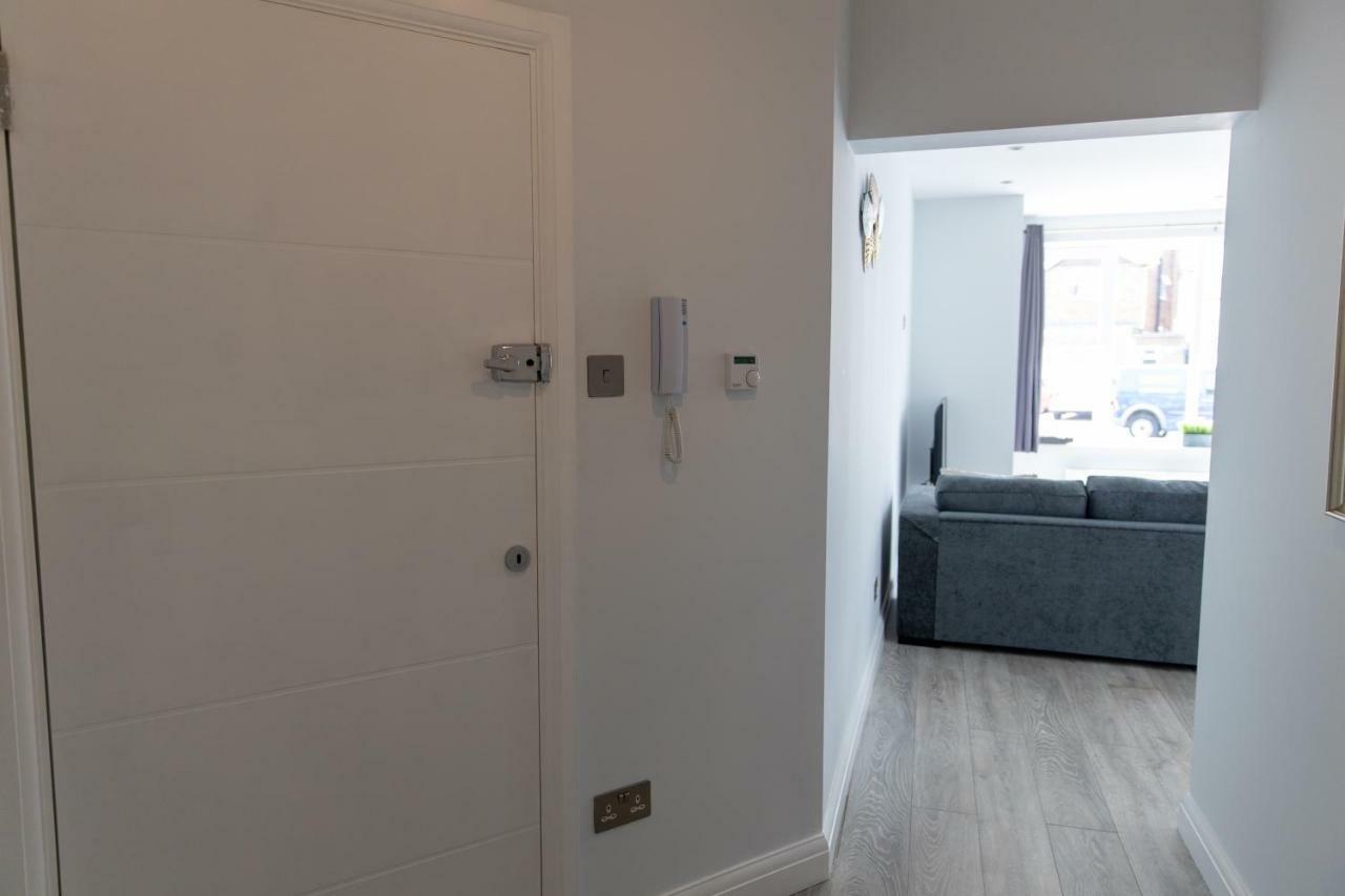 London Northwick Park Serviced Apartments By Riis Property Гарроу Екстер'єр фото