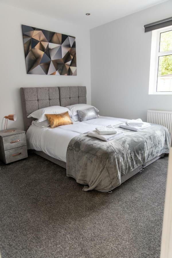 London Northwick Park Serviced Apartments By Riis Property Гарроу Екстер'єр фото