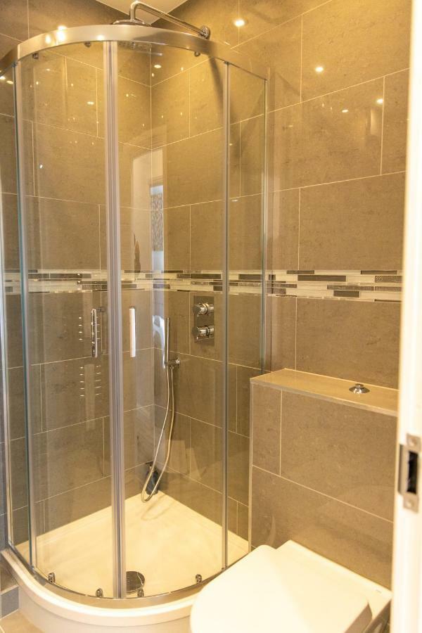 London Northwick Park Serviced Apartments By Riis Property Гарроу Екстер'єр фото