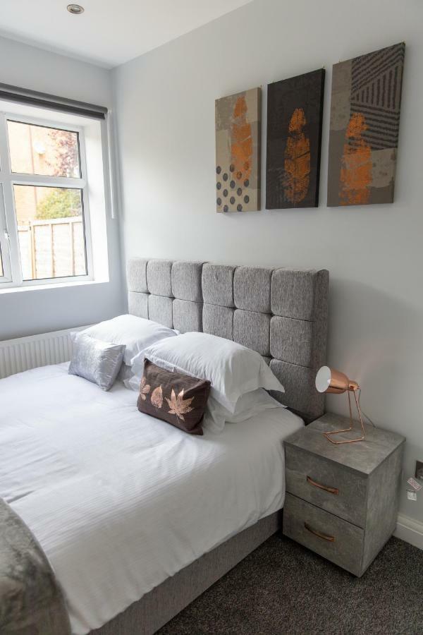 London Northwick Park Serviced Apartments By Riis Property Гарроу Екстер'єр фото