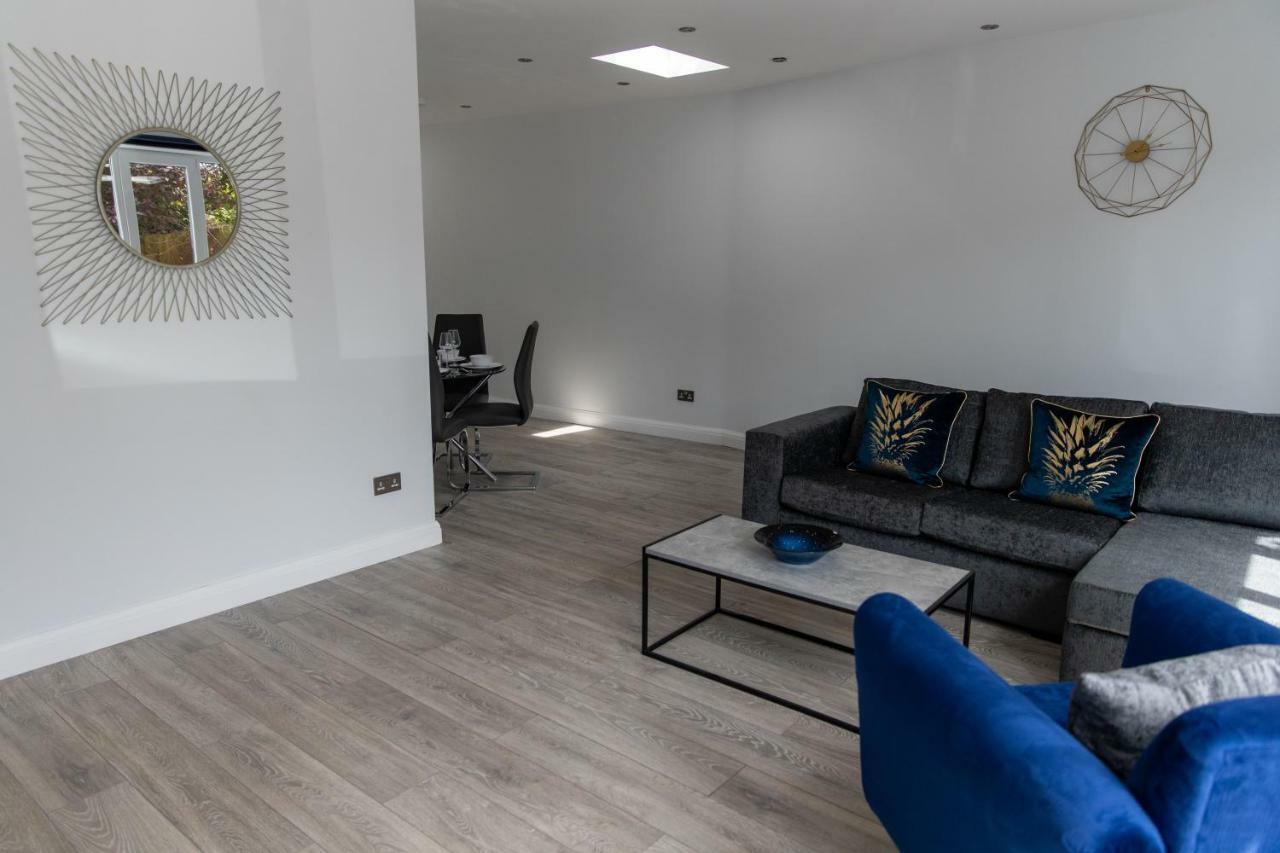 London Northwick Park Serviced Apartments By Riis Property Гарроу Екстер'єр фото
