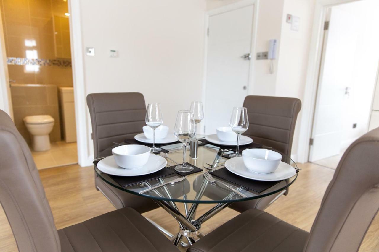 London Northwick Park Serviced Apartments By Riis Property Гарроу Екстер'єр фото