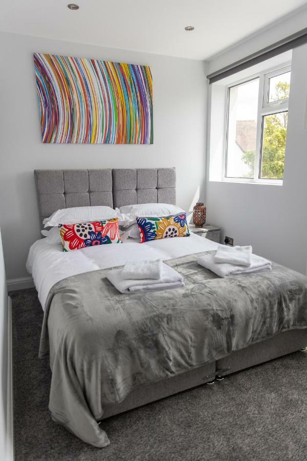 London Northwick Park Serviced Apartments By Riis Property Гарроу Екстер'єр фото