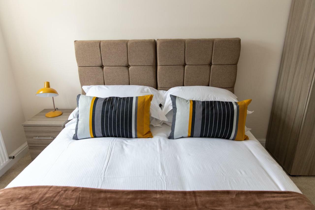 London Northwick Park Serviced Apartments By Riis Property Гарроу Екстер'єр фото